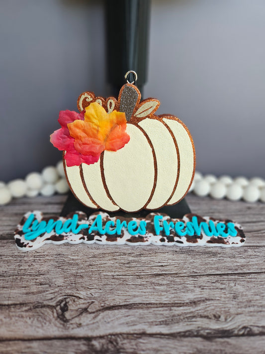 Pumpkin with Leaves