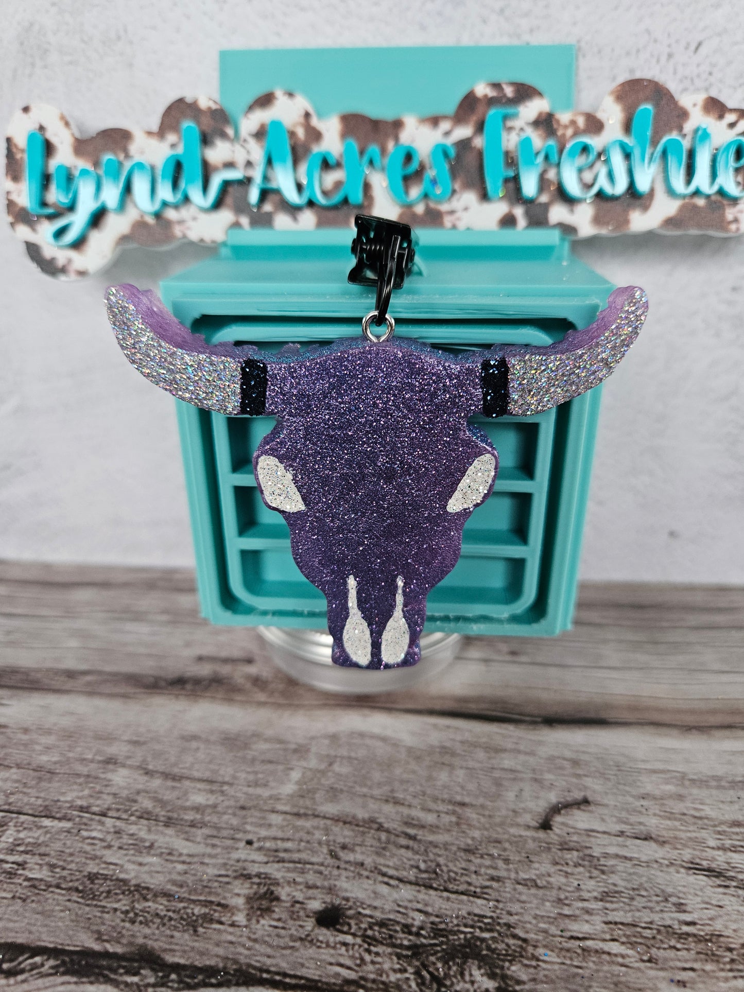Bull Skull Vent Clip