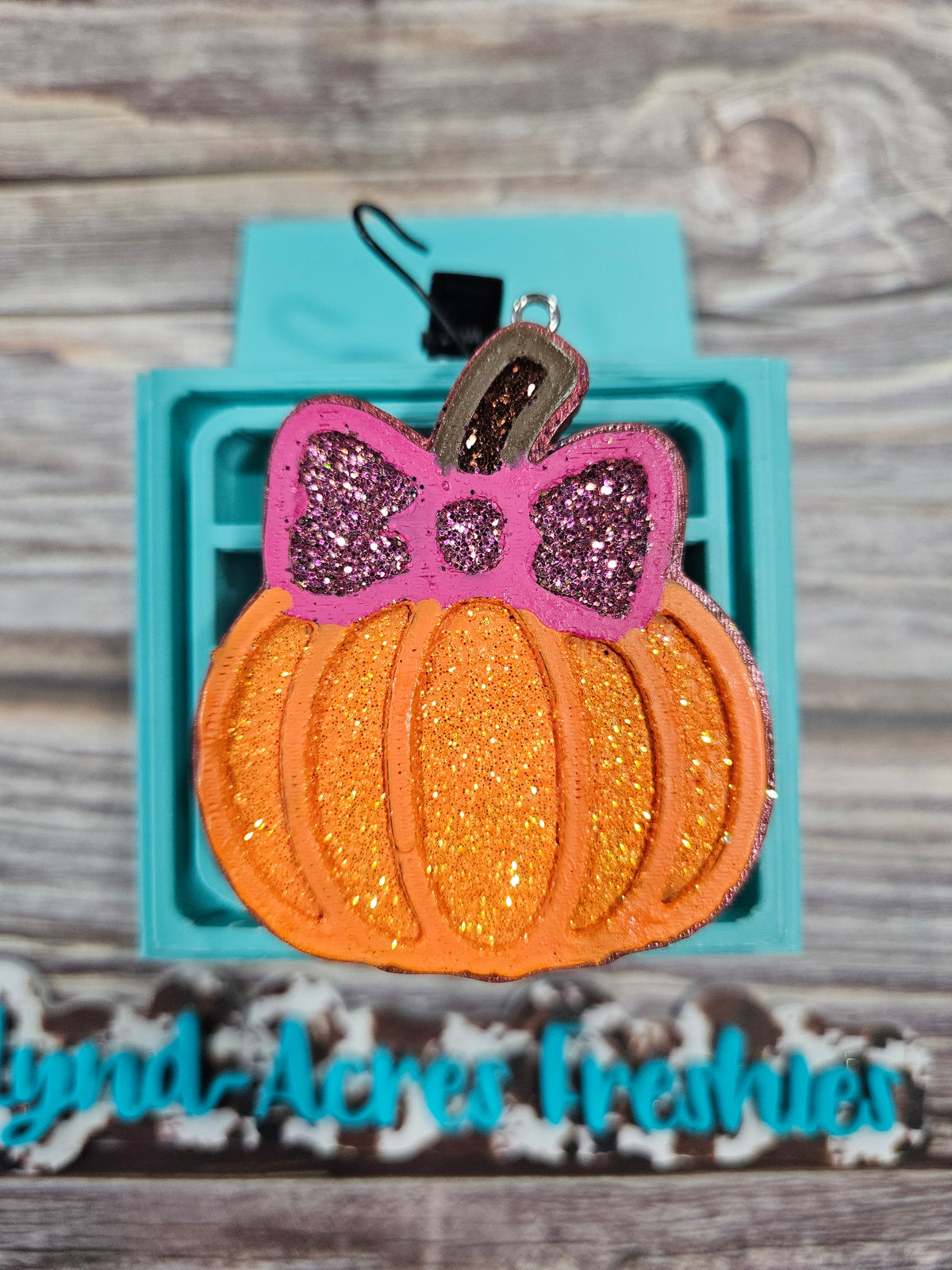 Pumpkin With Bow Vent Clip