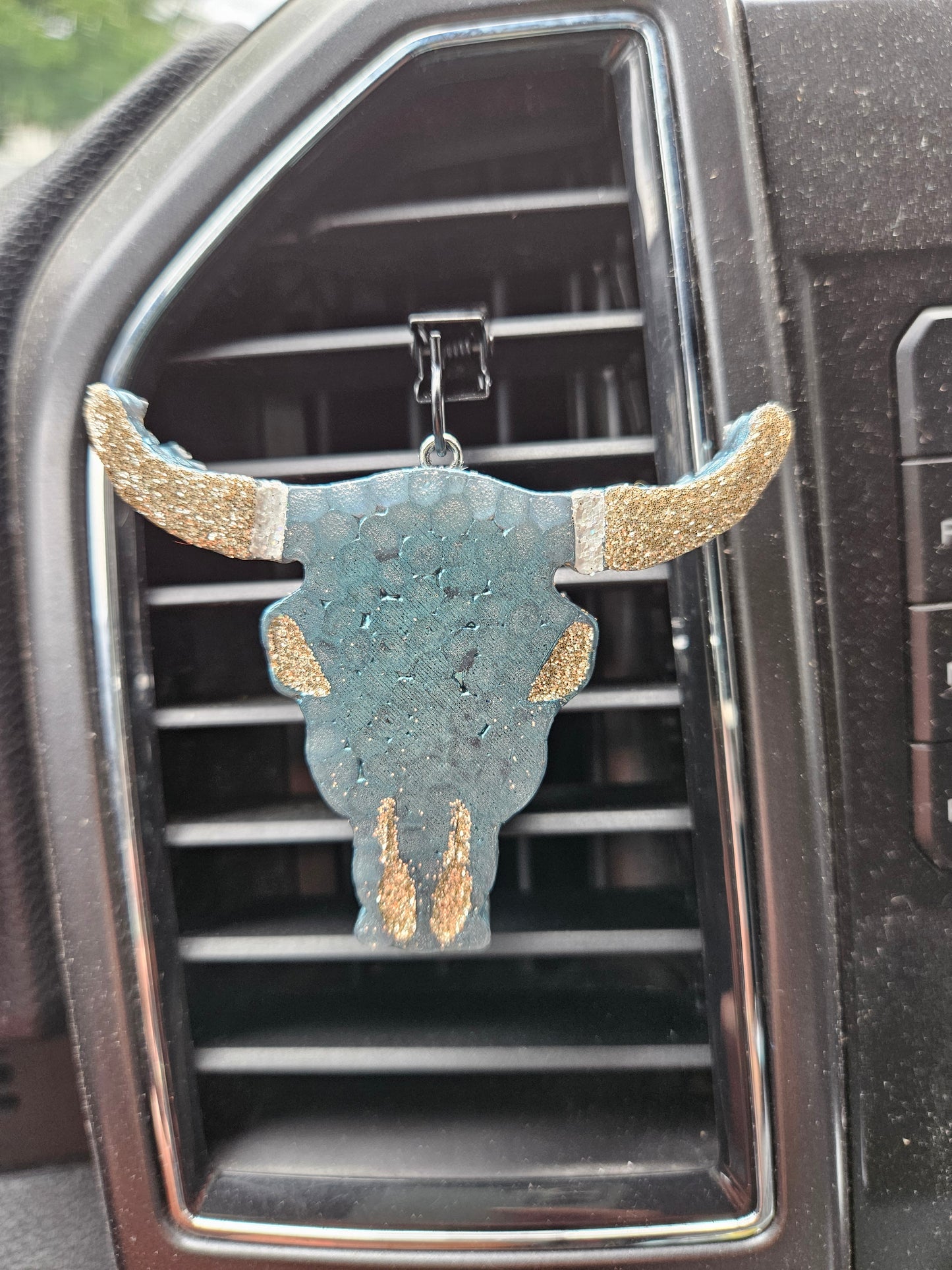 Bull Skull Vent Clip