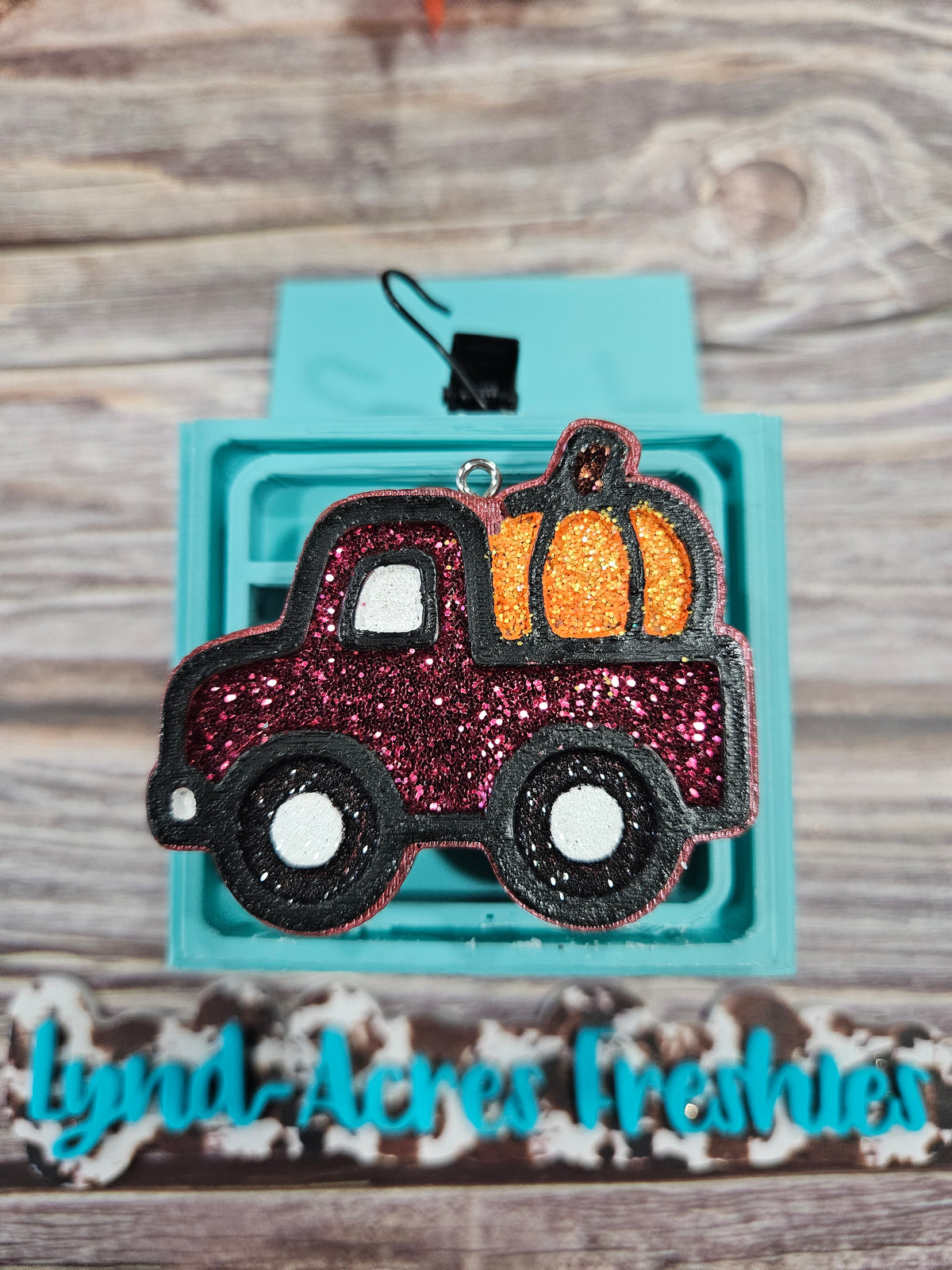 Pumpkin Truck Vent Clip