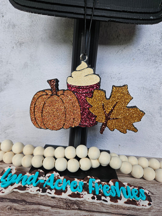 Pumpkin, Latte & Leaf