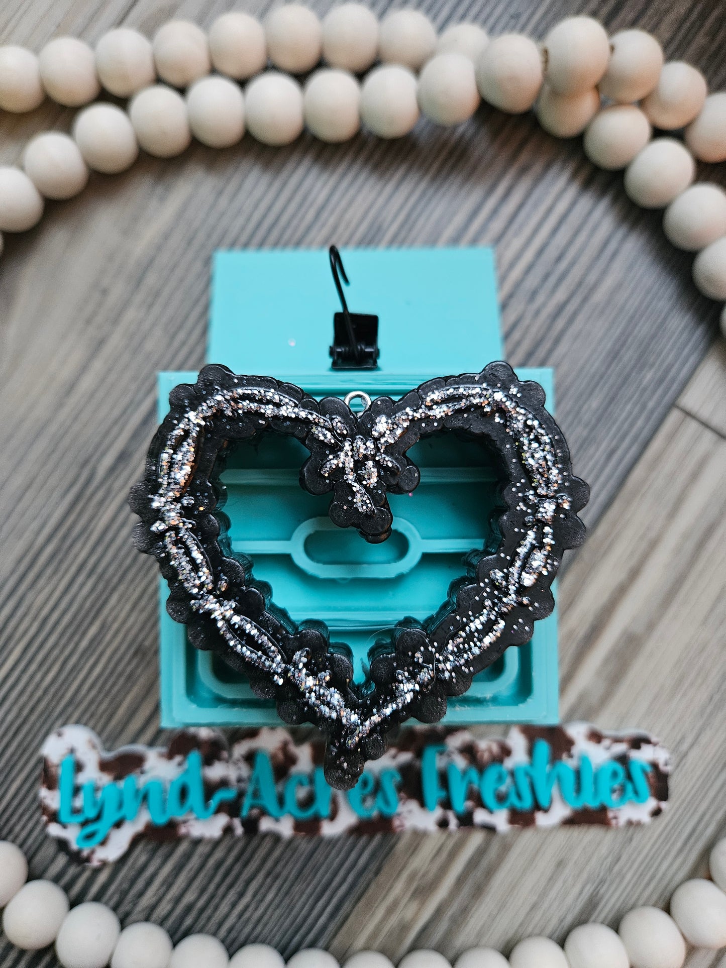 Barbed Wire Heart Vent Clip