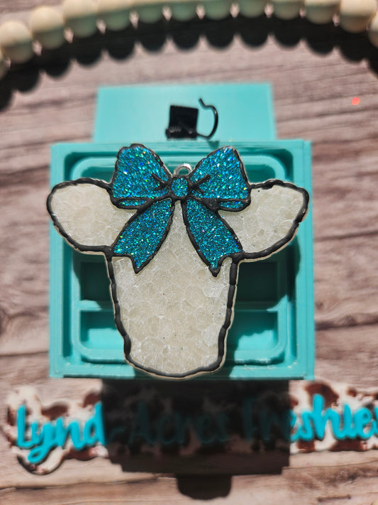 Cow With Bow Vent Clip