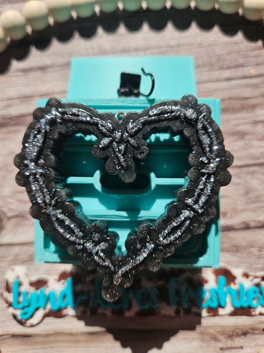 Barbed Wire Heart Vent Clip