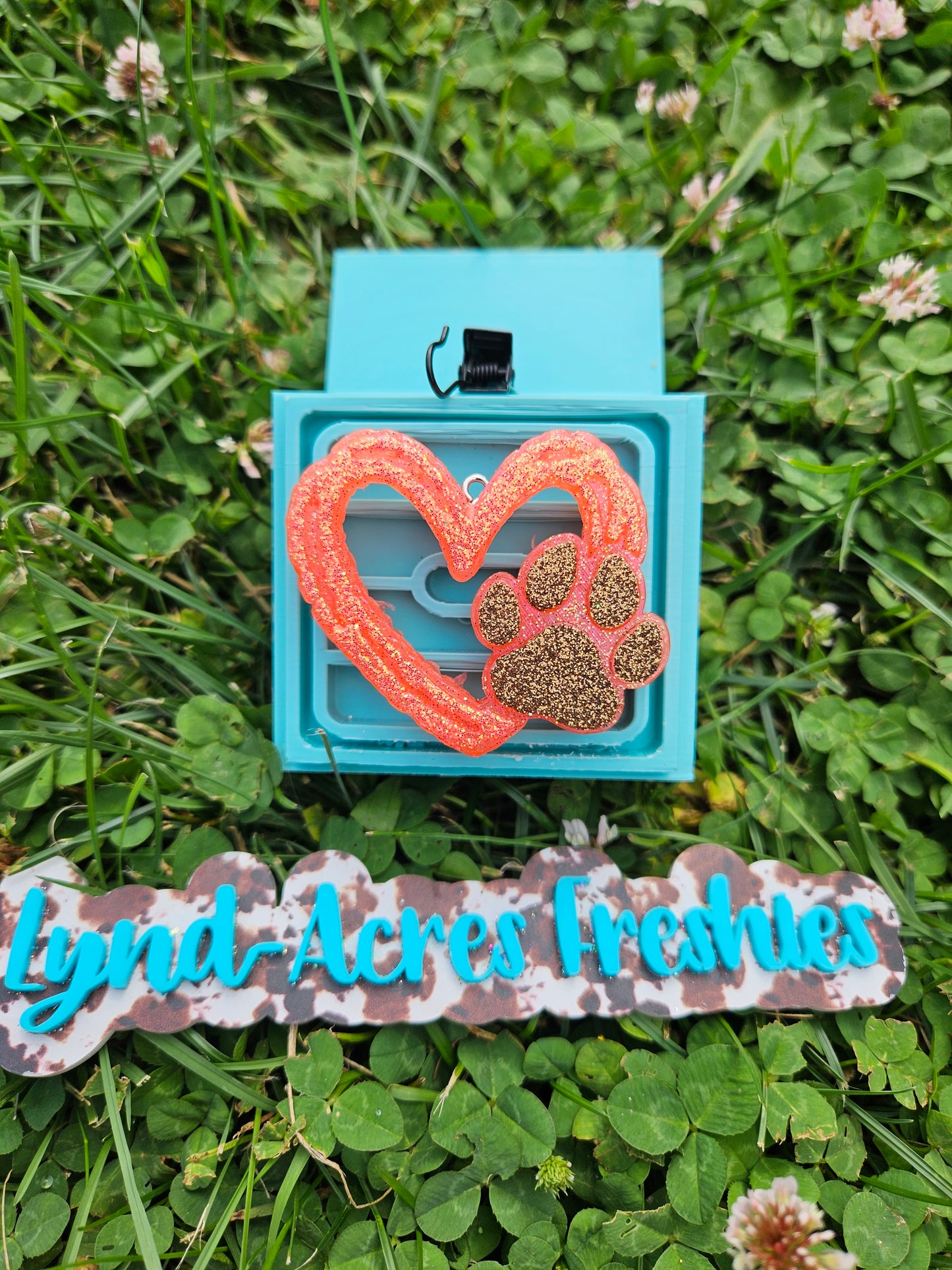 Paw Heart Vent Clip